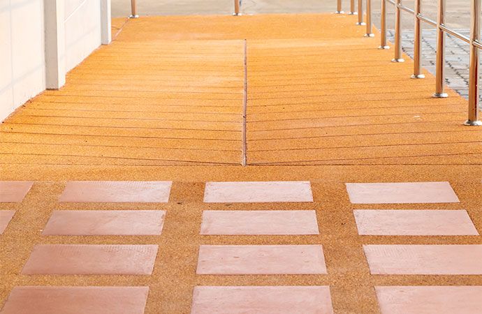 Les étapes de la pose de béton désactivé avec Avenir Rénovations Luxembourg