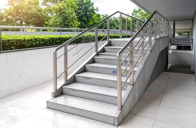 Étapes de construction d’un escalier en béton au Luxembourg