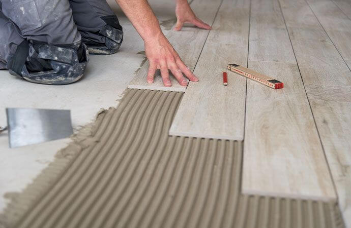 Étapes d’un projet de pose de revêtement de sol au Luxembourg